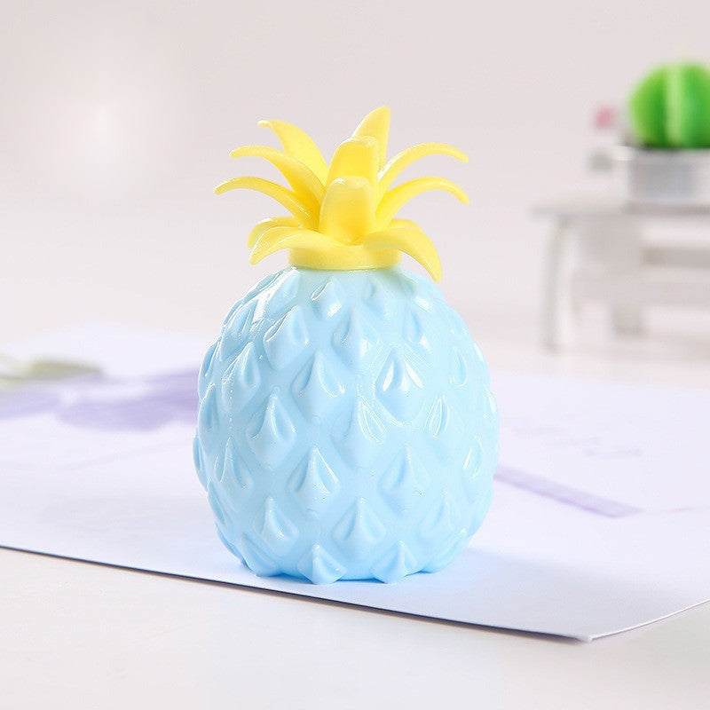 Pineapple Pop Ball — pineapple mesh pop squeeze ball, detail close-up